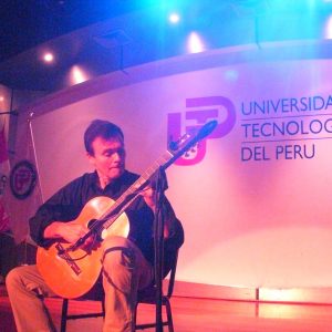 Concierto en Teatro de la UNIVERSIDAD TECNOLÓGICA DEL PERÚ.-Dic.2010